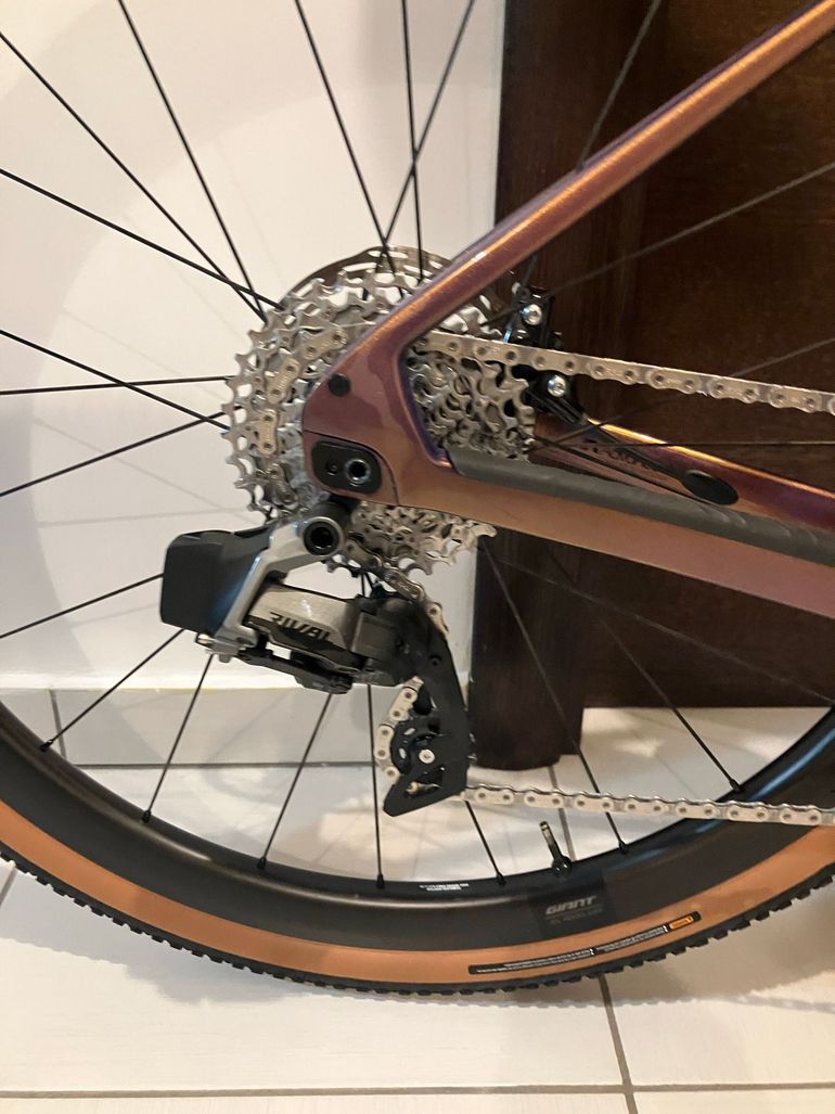 Gebrauchtes Giant Revolt Advanced Pro 1 2025 2025 Road & Gravel, Violett — Bild 21 von 25