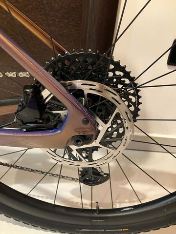 Gebrauchtes Giant Revolt Advanced Pro 1 2025 2025 Road & Gravel, Violett — Bild 11 von 25