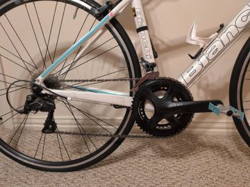 Used Bianchi Via Nirone Dama Sora 2016 2016 Road & Gravel, White — image 3 of 16