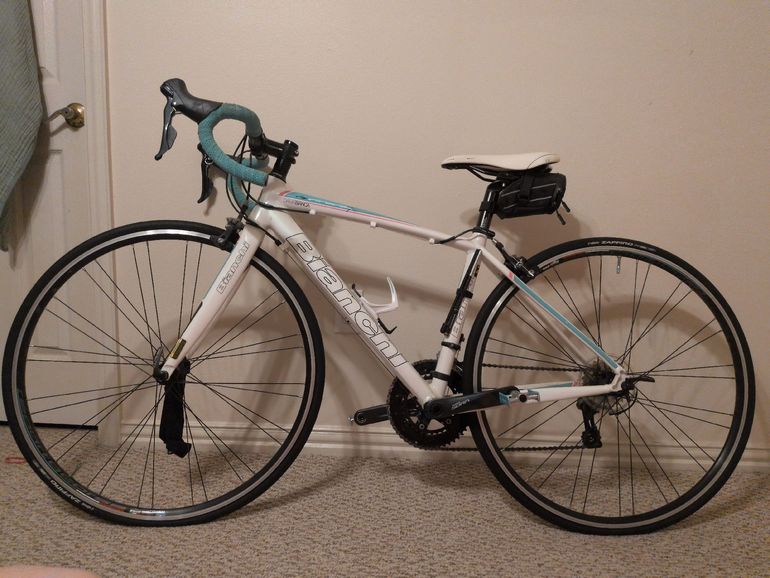 Used Bianchi Via Nirone Dama Sora 2016 2016 Road & Gravel, White — image 2 of 16