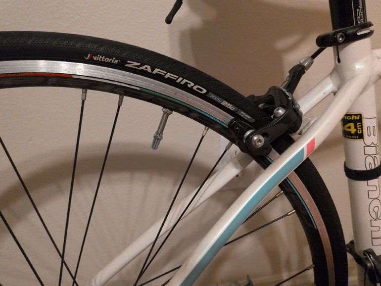 Used Bianchi Via Nirone Dama Sora 2016 2016 Road & Gravel, White — image 12 of 16
