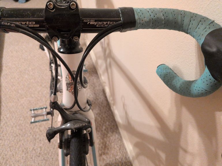 Used Bianchi Via Nirone Dama Sora 2016 2016 Road & Gravel, White — image 9 of 16