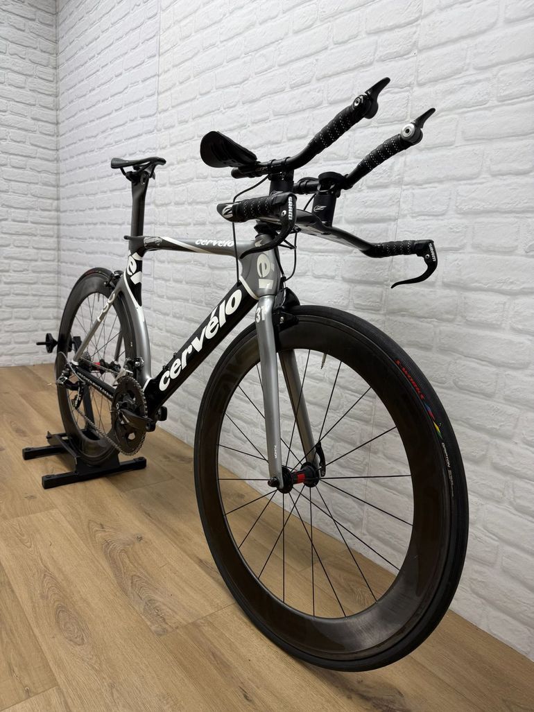 Used Cervélo Custom SRAM Red 2009 Road & Gravel, Black — image 2 of 6