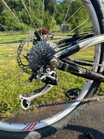 Used Trek topfuel 9.8 2009 2009 Mountainbike, Black — image 3 of 5