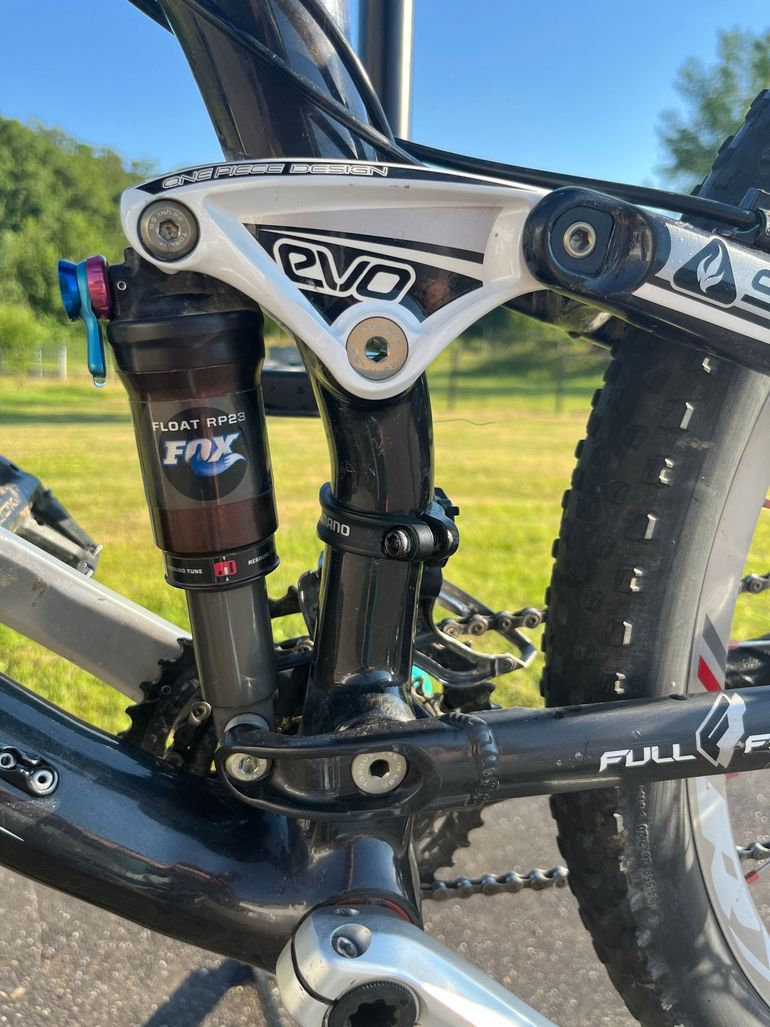 Used Trek topfuel 9.8 2009 2009 Mountainbike, Black — image 4 of 5