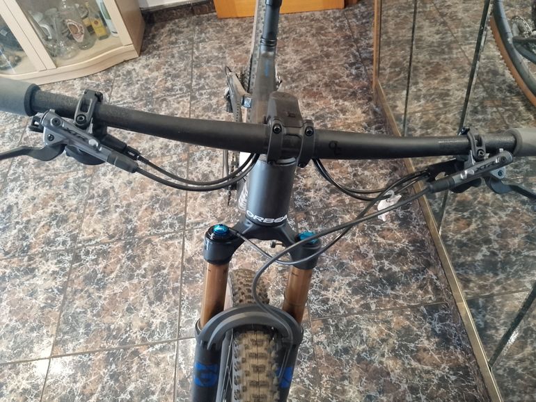 Orbea OIZ M10 2025 2025 Mountainbike usato, Nero — immagine 3 di 3