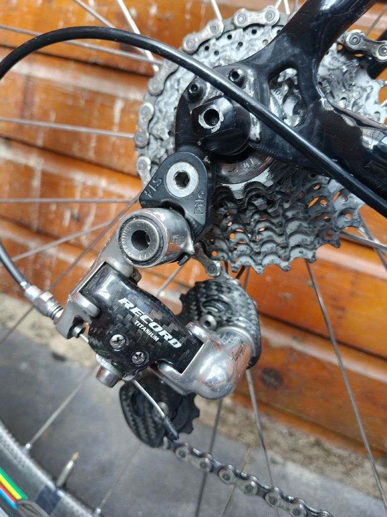 Used Custom Rovelo Campagnolo Record 2015 Road & Gravel, Black — image 4 of 13