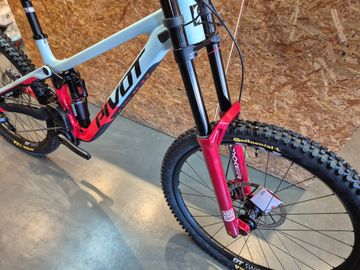 Pivot Phoenix SRAM GX 2025 2025 Mountainbike usato, Rosso — immagine 4 di 6