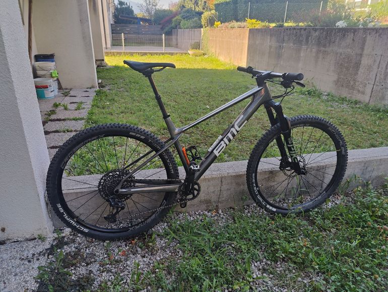 Gebrauchtes BMC Twostroke 01 TWO 2023 2023 Mountainbike, Hellgrau — Bild 2 von 5