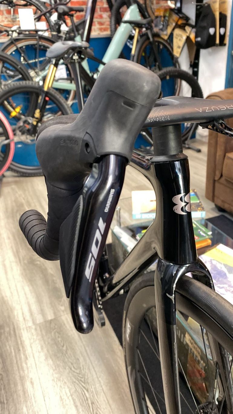 Used Evolve Custom Shimano 105 Di2 2026 Road & Gravel, Black — image 3 of 9