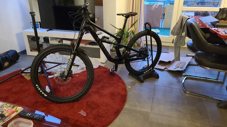 Used Canyon Torque 29 CF 7 2022 2022 Mountainbike, Black, 29 — image 3 of 4
