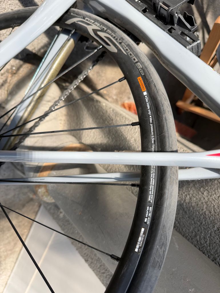 Used BMC Roadmachine 02 THREE 2020 2020 Road & Gravel, Light Gray — image 7 of 7