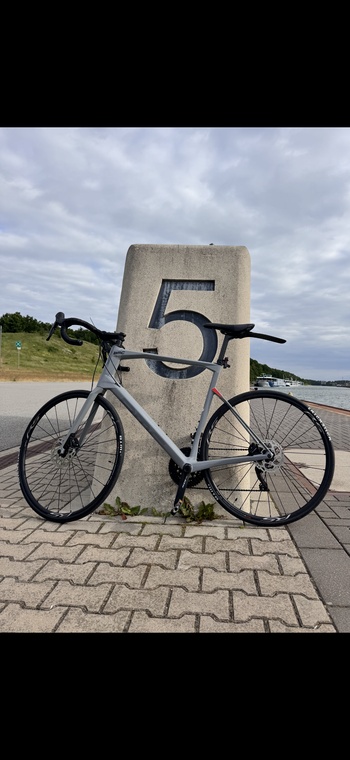 Used BMC Roadmachine 02 THREE 2020 2020 Road & Gravel, Light Gray — image 3 of 7