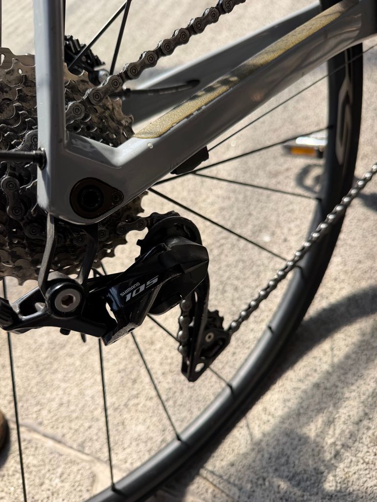 Used BMC Roadmachine 02 THREE 2020 2020 Road & Gravel, Light Gray — image 4 of 7