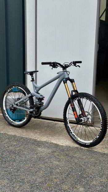 Gebrauchtes Commencal Meta sx2 slopduro enduslop 2013 Mountainbike, Hellgrau — Bild 1 von 12