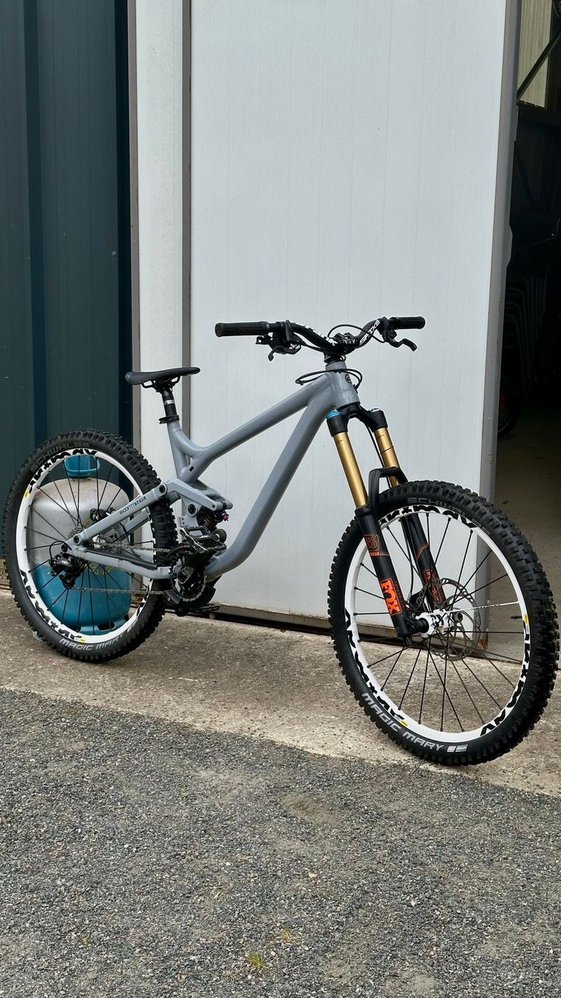 Used Commencal Meta sx2 slopduro enduslop 2013 MTB