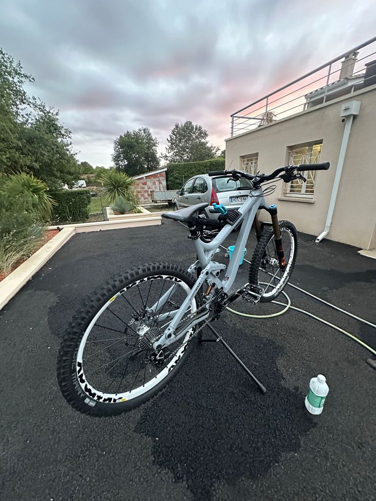 Gebrauchtes Commencal Meta sx2 slopduro enduslop 2013 Mountainbike, Hellgrau — Bild 12 von 12
