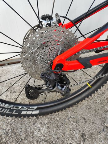Giant Anthem SX 2 2017 2017 Mountainbike usato, Rosso — immagine 3 di 6