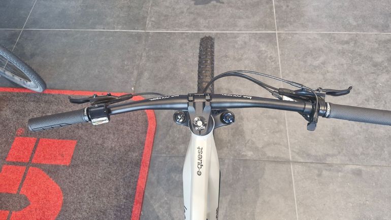 Używany Lee Cougan E-QUEST Race 2025 2025 Mountainbike — zdjęcie 7 z 13