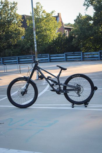 Used Commencal FRS SRAM GX DH 2024 Mountainbike, Black — image 2 of 23