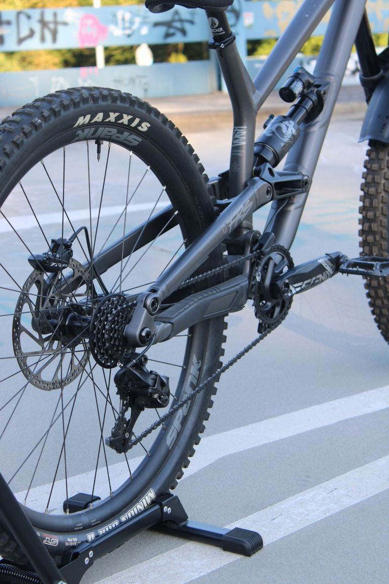 Used Commencal FRS SRAM GX DH 2024 Mountainbike, Black — image 3 of 23