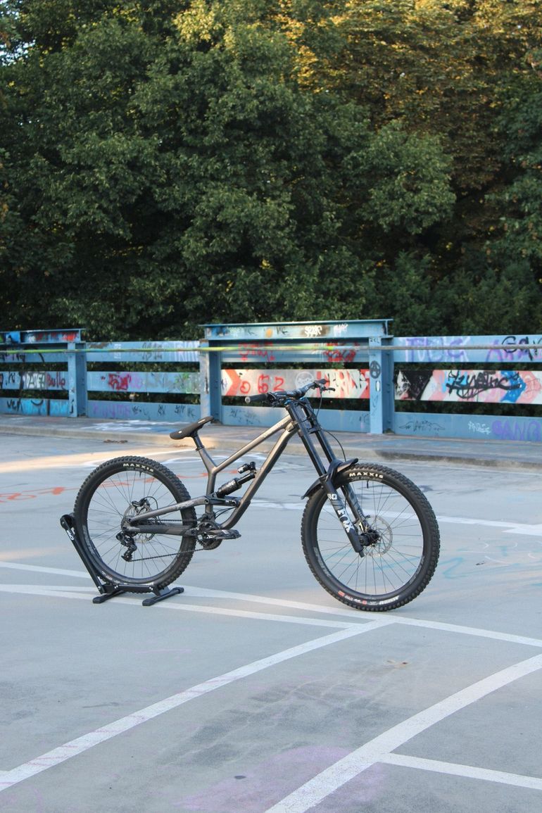 Used Commencal FRS SRAM GX DH 2024 Mountainbike, Black — image 18 of 23