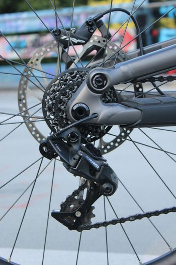 Used Commencal FRS SRAM GX DH 2024 Mountainbike, Black — image 14 of 23
