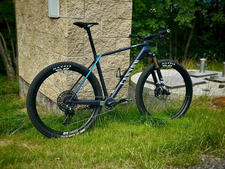 Used Canyon Exceed CF SLX 2023 2023 Mountainbike, Blue, 29 — image 3 of 12