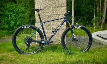 Used Canyon Exceed CF SLX 2023 2023 Mountainbike, Blue, 29 — image 1 of 12