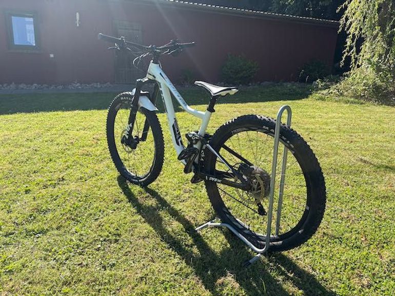 Used Liv Pique 2 2018 2018 Mountainbike, White — image 4 of 12
