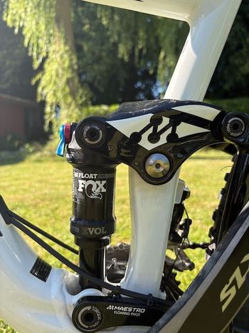 Used Liv Pique 2 2018 2018 Mountainbike, White — image 9 of 12