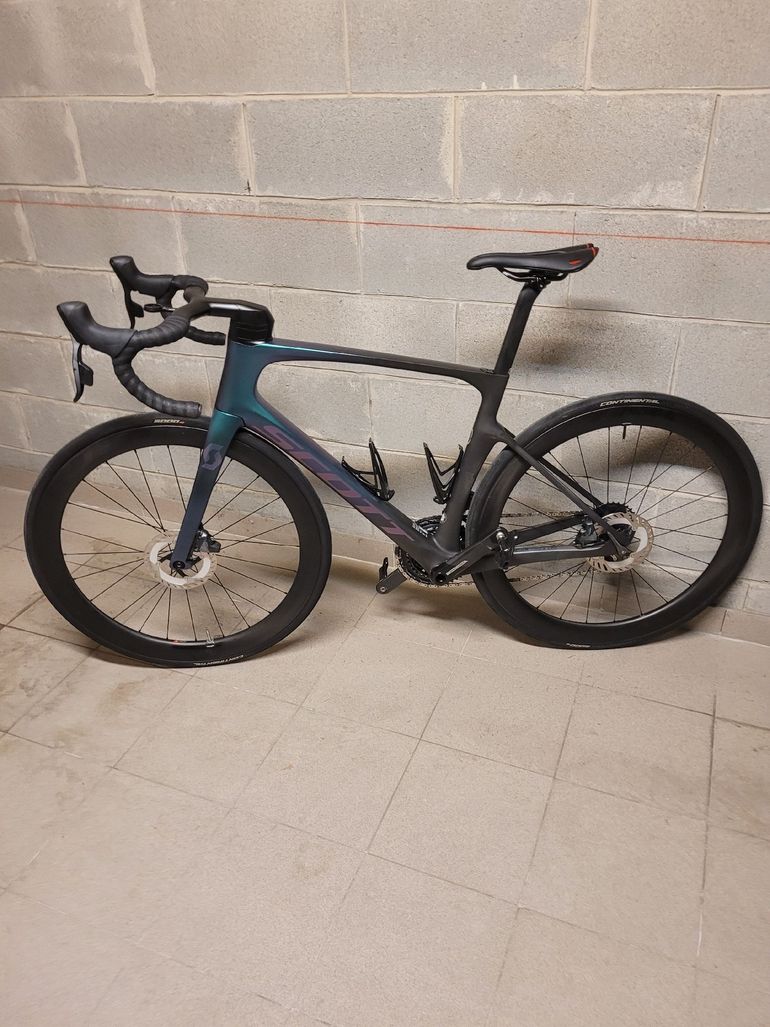 Použité Scott Foil 10 2021 2021 Road & Gravel — obrázek 2 z 7