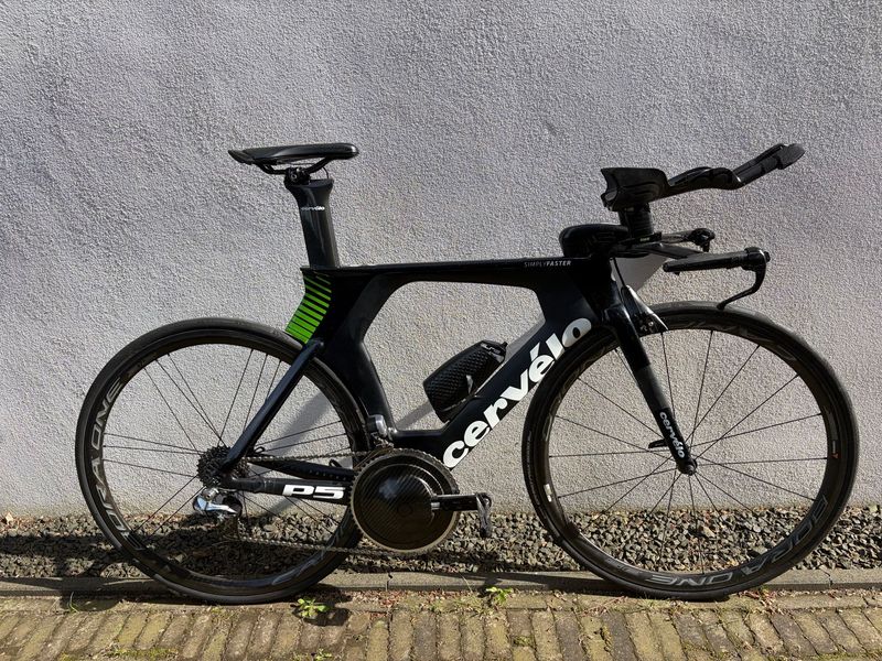 Cervélo Complete Cervelo P5 Shimano Dura Ace Di2 met wedstrijd en trainingswieleb 2017 Road & Gravel usato