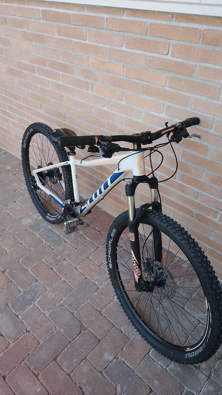 Used Scott Contessa Scale 710 2017 2017 Mountainbike, White, 27.5, 29 — image 6 of 8