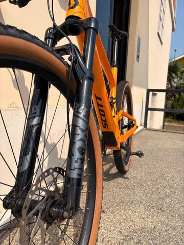 Used Scott Spark 930 2022 2022 Mountainbike, Orange, 29 — image 8 of 18
