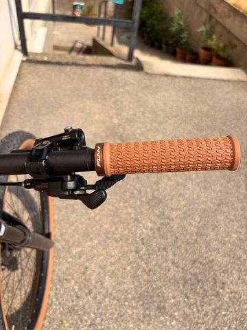 Used Scott Spark 930 2022 2022 Mountainbike, Orange, 29 — image 15 of 18