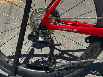 Used Gusto Custom Shimano 105 Di2 2025 Road & Gravel, Red — image 16 of 21
