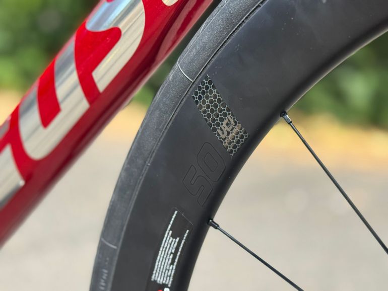 Used Gusto Custom Shimano 105 Di2 2025 Road & Gravel, Red — image 6 of 21