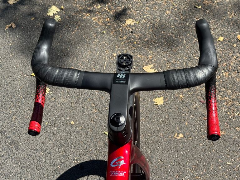 Used Gusto Custom Shimano 105 Di2 2025 Road & Gravel, Red — image 11 of 21