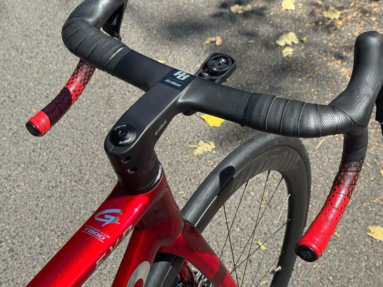 Used Gusto Custom Shimano 105 Di2 2025 Road & Gravel, Red — image 10 of 21