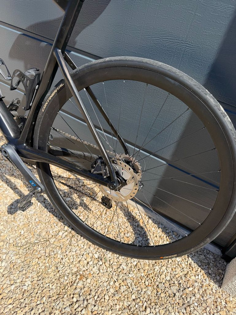 Used BMC Roadmachine 02 ONE 2018 2018 Road & Gravel, Black — image 17 of 18