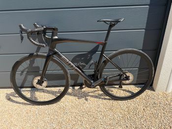 Used BMC Roadmachine 02 ONE 2018 2018 Road & Gravel, Black — image 7 of 18