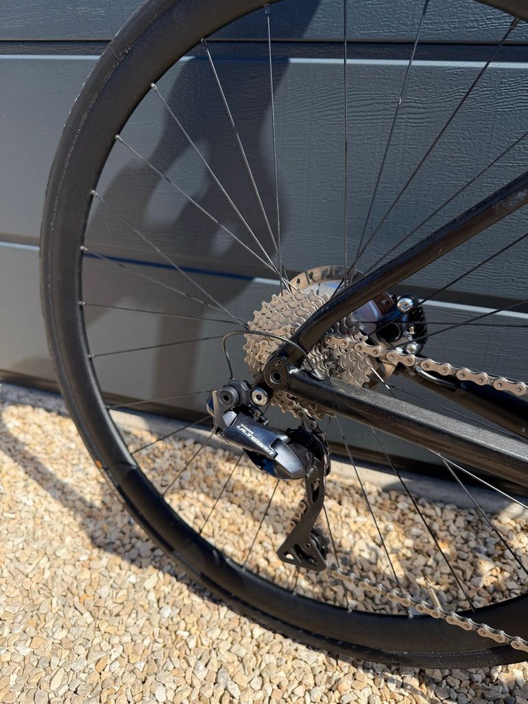 Used BMC Roadmachine 02 ONE 2018 2018 Road & Gravel, Black — image 10 of 18