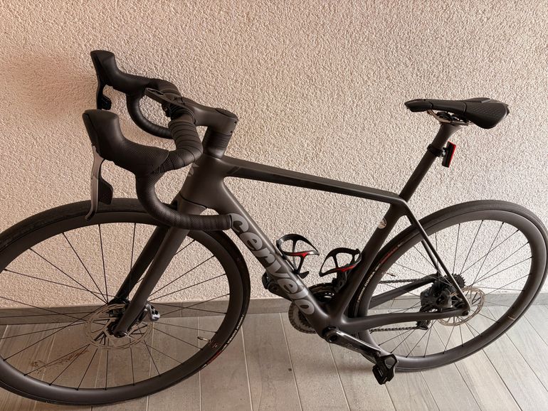 Gebrauchtes Cervélo R5 Force AXS 2024 2024 Road & Gravel, Schwarz — Bild 1 von 4