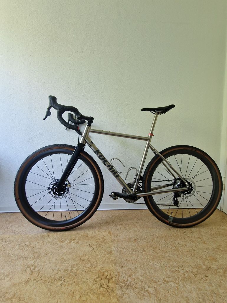 Used Kocmo Custom SRAM Force eTap AXS 2022 Road & Gravel, Light Gray — image 2 of 13