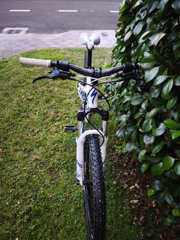 Gebrauchtes Specialized Myka FSR Comp 2011 2011 Mountainbike, Weiß, 26 — Bild 2 von 5