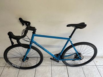 Genesis Croix De Fer 40 2021 2021 Road & Gravel usato, Blu — immagine 2 di 7