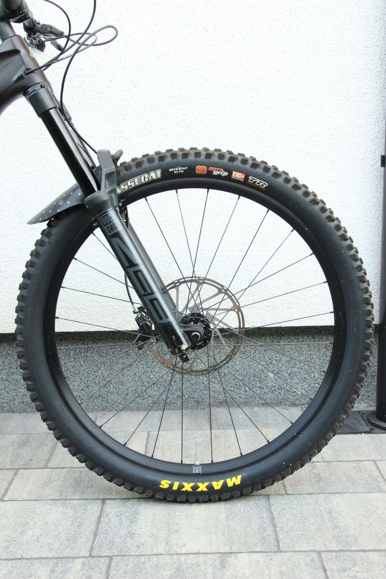 Specialized Enduro Comp 2024 2024 Mountainbike d'occasion — image 2 sur 13