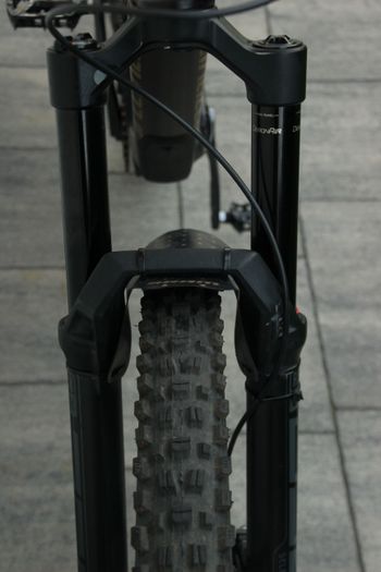 Specialized Enduro Comp 2024 2024 Mountainbike d'occasion — image 12 sur 13