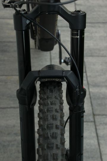 Used Specialized Enduro Comp 2024 2024 Mountainbike, Black, 29 — image 12 of 13